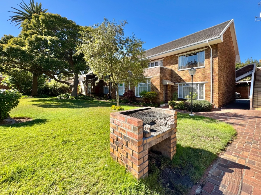2 Bedroom Property for Sale in Kenilworth Western Cape